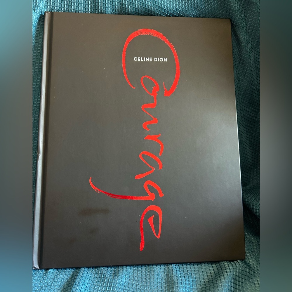 Preloved Celine Dion ‘Courage’ World Tour VIP Book